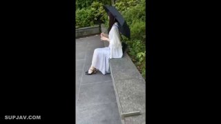 舌头在小缝里滑动的感觉硅胶娃娃和我谁更让你感兴趣